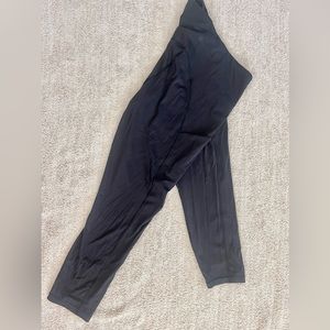 Athleta Size 1X ultimate stash pocket 7/8 leggings.